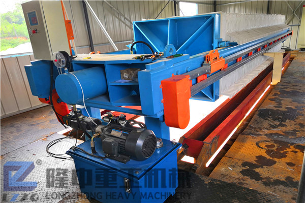 洛陽隆中持續(xù)L跑，成就洗沙尾礦處理L域硬核污泥廂式壓濾機(jī)！