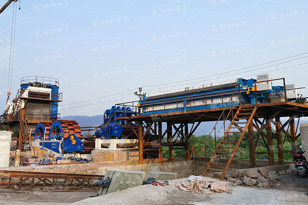 影響帶式壓濾機(jī)出泥的因素有哪些？